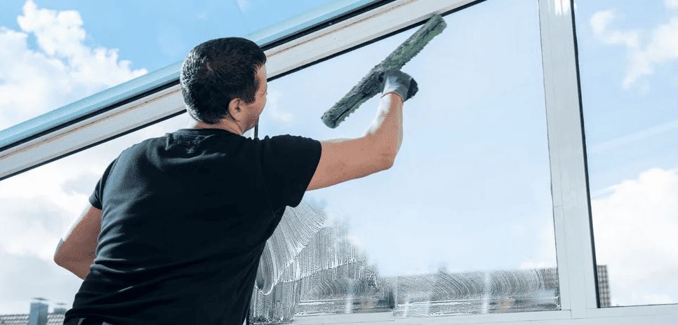 ارخص شركة تنظيف واجهات زجاج