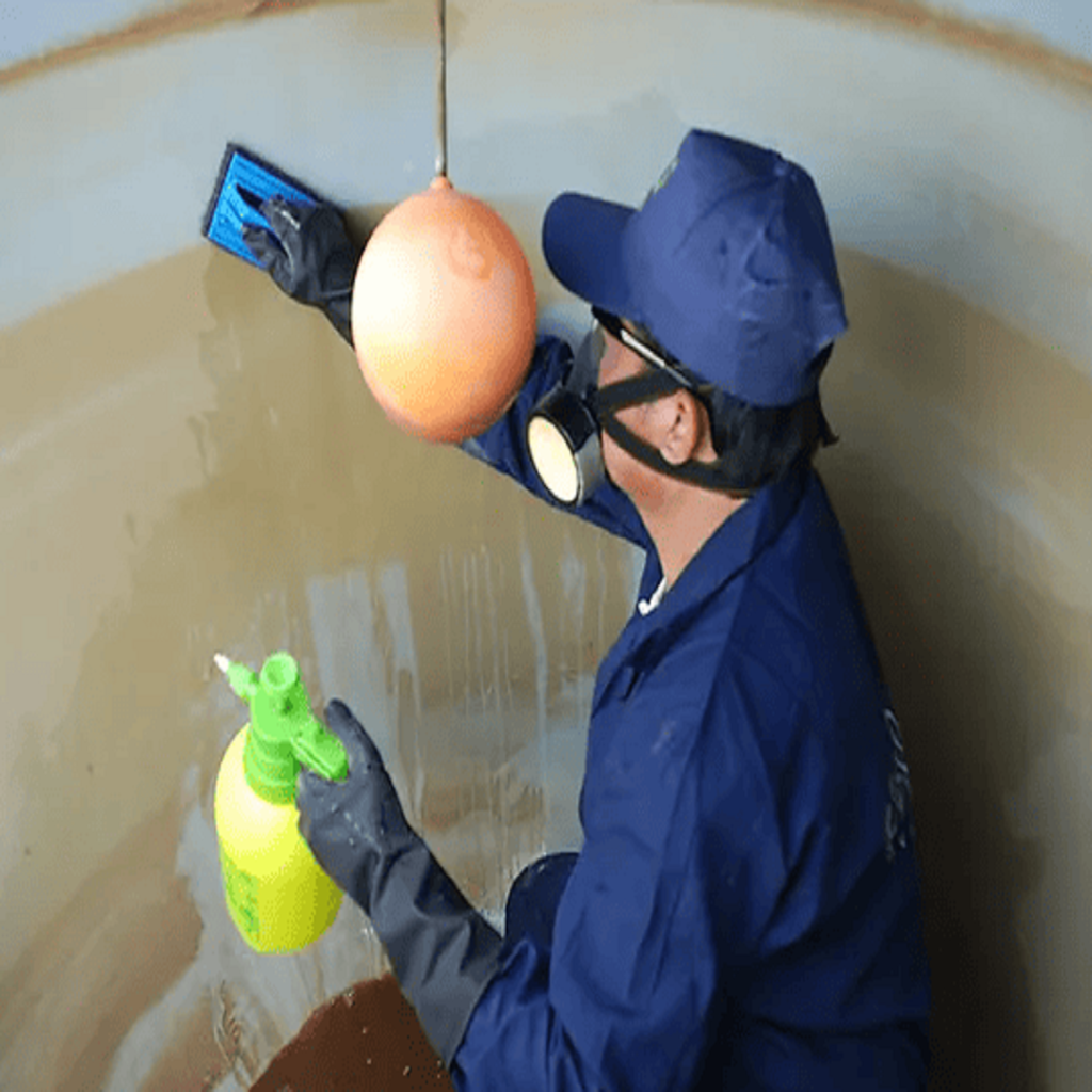 تنظيف خزانات العين